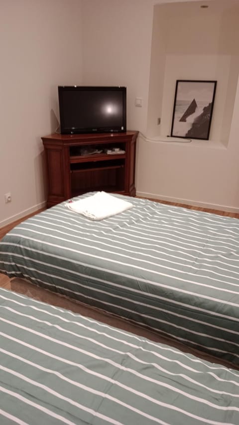 Charme rez de rue Apartment in Aix-les-Bains