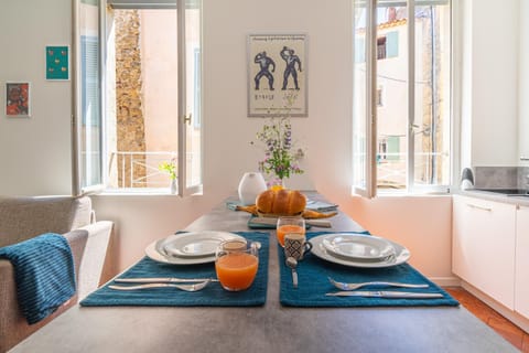 City view, kitchen