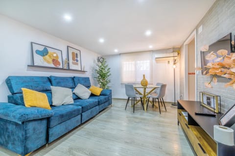 TV and multimedia, Living room, Seating area, furniture, heating, air conditioner