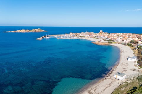 Casa Vacanze nel Borgo House in Isola Rossa