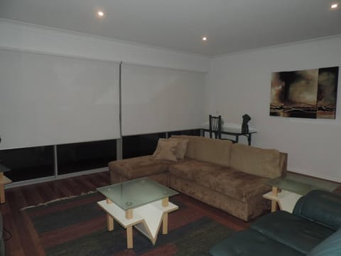 Living room, Decorative detail, Seating area