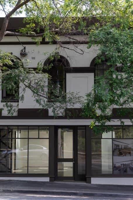 Le Salon Luxury City Apartment with Free Parking Apartment in Launceston