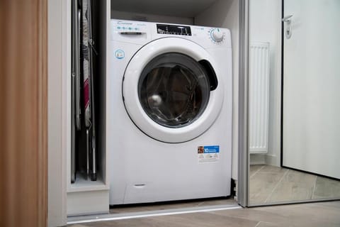 Seaside Golden Horizon VIPGreece Apartment in Alimos