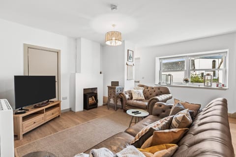 Luxury 3 Bedroom Cottage in Centre of Killin Villa in Killin