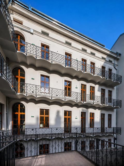 Property building, Balcony/Terrace