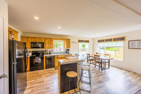 Beaver Pines Central Hiking Base Camp House in Beaver