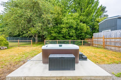 Beaver Pines Central Hiking Base Camp House in Beaver