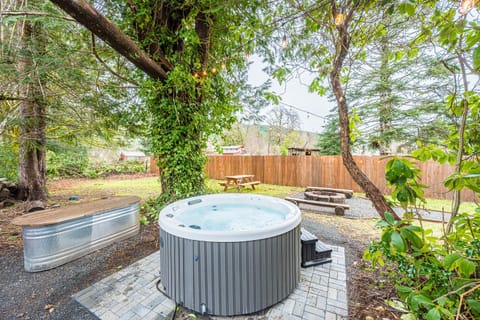 Beaver Pines Tiny Home Getaway Apartment in Beaver