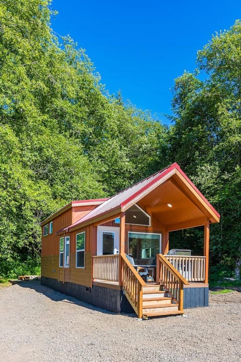Rainforest Tiny Home Retreat Coastal Apartment in Forks