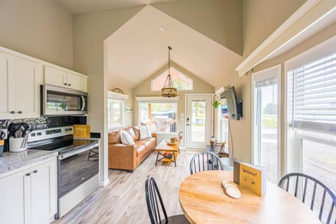 Rainforest Tiny Home Rustic Apartment in Forks