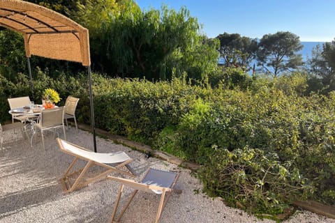 Patio, Natural landscape, Garden, View (from property/room), Balcony/Terrace, Garden view, Sea view