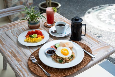 Food and drinks, Food, Breakfast, Drinks