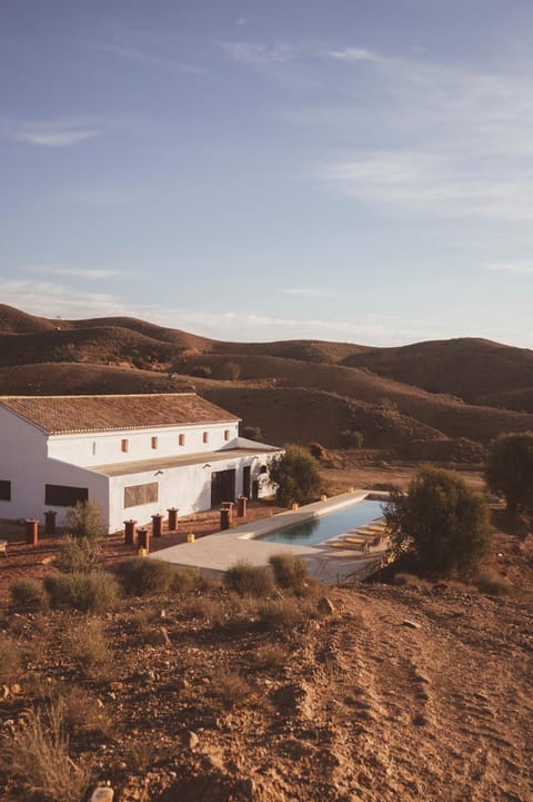 Property building, Day, Natural landscape, Mountain view, Pool view, Swimming pool