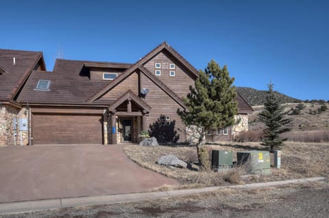 Off the Beaten Path House in South Fork