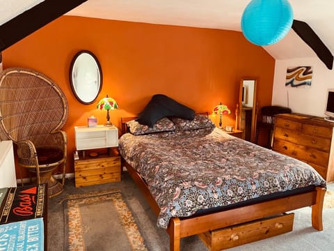 Bed, Bedroom