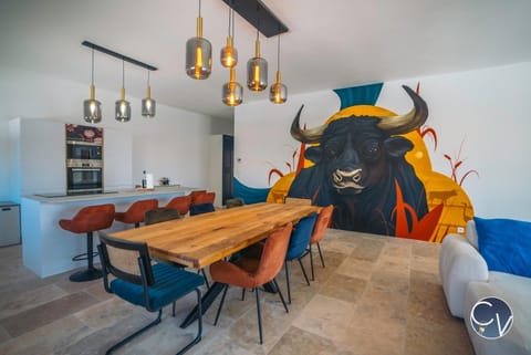 Villa moderne tout confort-Jacuzzi-Piscine Villa in Uzes