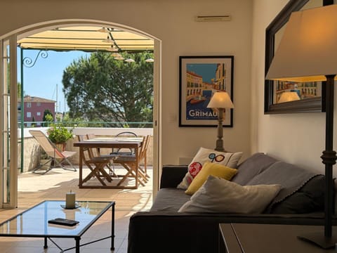 Patio, Day, View (from property/room), Balcony/Terrace, Living room, Seating area, Dining area