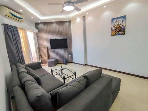 TV and multimedia, Living room, Seating area, air conditioner