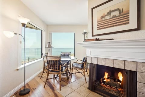 SurfSong Dream - Beachfront House in Solana Beach