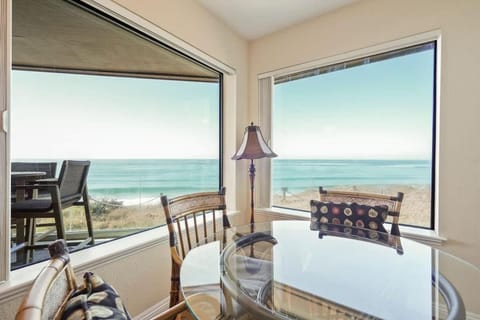 SurfSong Dream - Beachfront House in Solana Beach