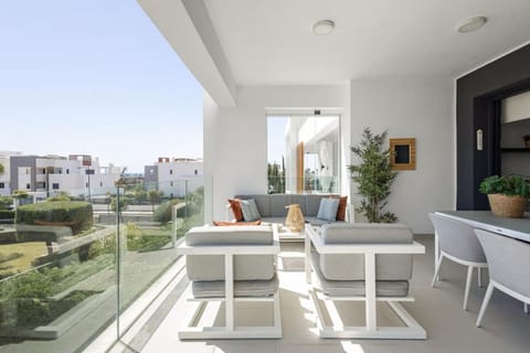 Day, View (from property/room), Balcony/Terrace, Balcony/Terrace, Seating area, Dining area