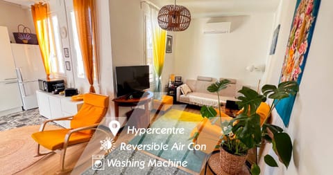 TV and multimedia, Living room, Seating area, Dining area, internet, air conditioner