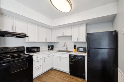 Brentwood U7 I Cozy & Comfy I 2Bd I Free Parking Apartment in Nashville