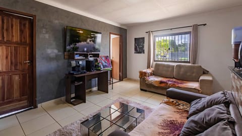 Communal lounge/ TV room, Living room