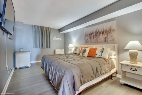 Updated 1 BR Oceanfront Condo in Baywatch! Apartment in Atlantic Beach