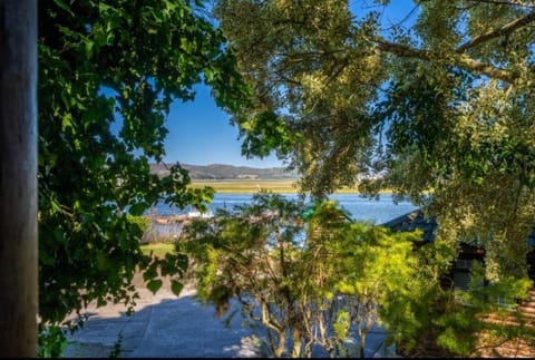 Knysna Lagoon - Lakeview Haven Chalet Chalet in Knysna