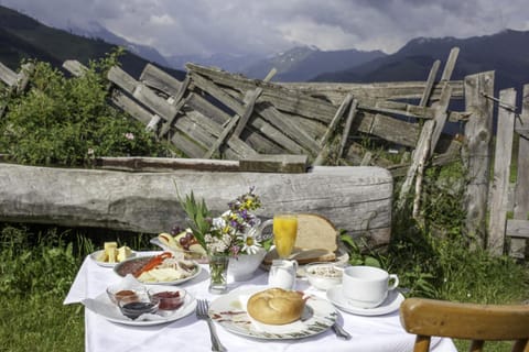 Day, Natural landscape, Summer, On site, Mountain view, Continental breakfast, Sunrise