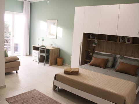 Bed, Bedroom, wardrobe