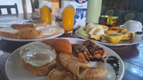 Food and drinks, Food, Breakfast, Continental breakfast
