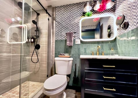 Shower, Bathroom, hair dryier