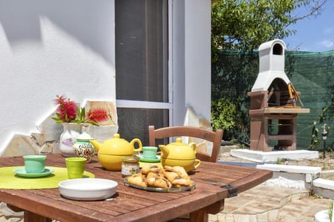 Food and drinks, Dining area, Food, Breakfast