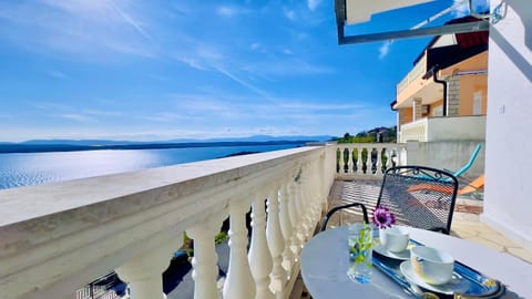 Seating area, Sea view