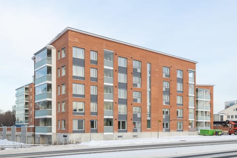 Property building, Day, Neighbourhood, Street view, Location