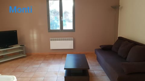 Gite de 90m2 proche de la mer avec grande piscine MONTI Apartment in Linguizzetta