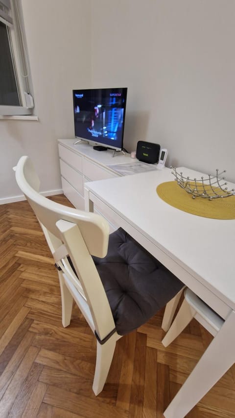 TV and multimedia, Dining area