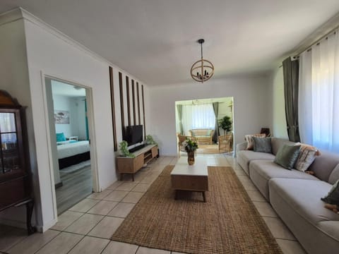 ESME's REST House in Cape Town