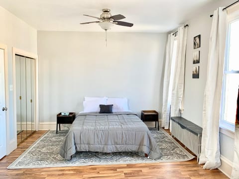 Bed, Photo of the whole room, Bedroom, wardrobe