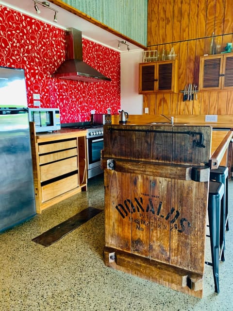 Kitchen or kitchenette, oven, stove