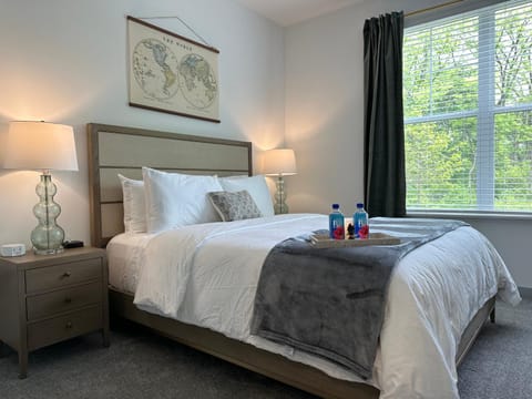 The Duke of Dublin Monthly Rates Premium Beds Apartment in Hilliard