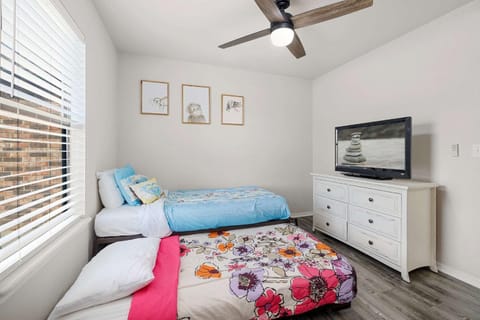 Fiesta Stay-Tons of Restaurants&Shops-Central Fay House in Fayetteville