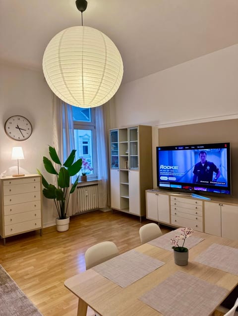 TV and multimedia, Living room, Dining area