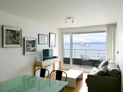 Natural landscape, Living room, Sea view
