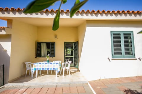 Patio, Day