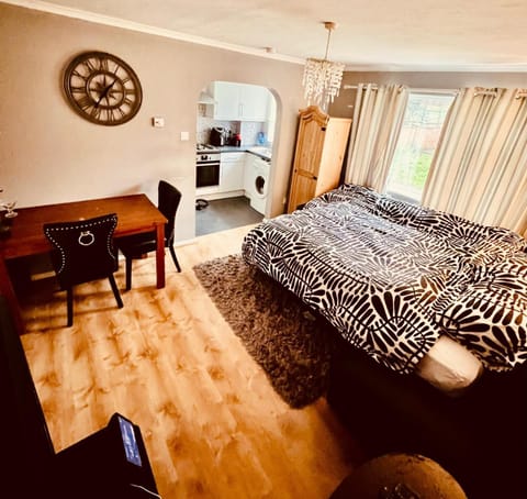 Living room, Photo of the whole room
