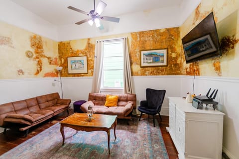 Communal lounge/ TV room, TV and multimedia, Living room, Seating area