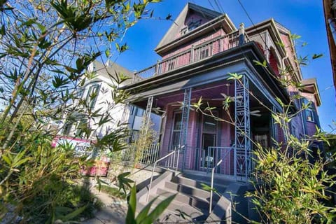 Property building, Day